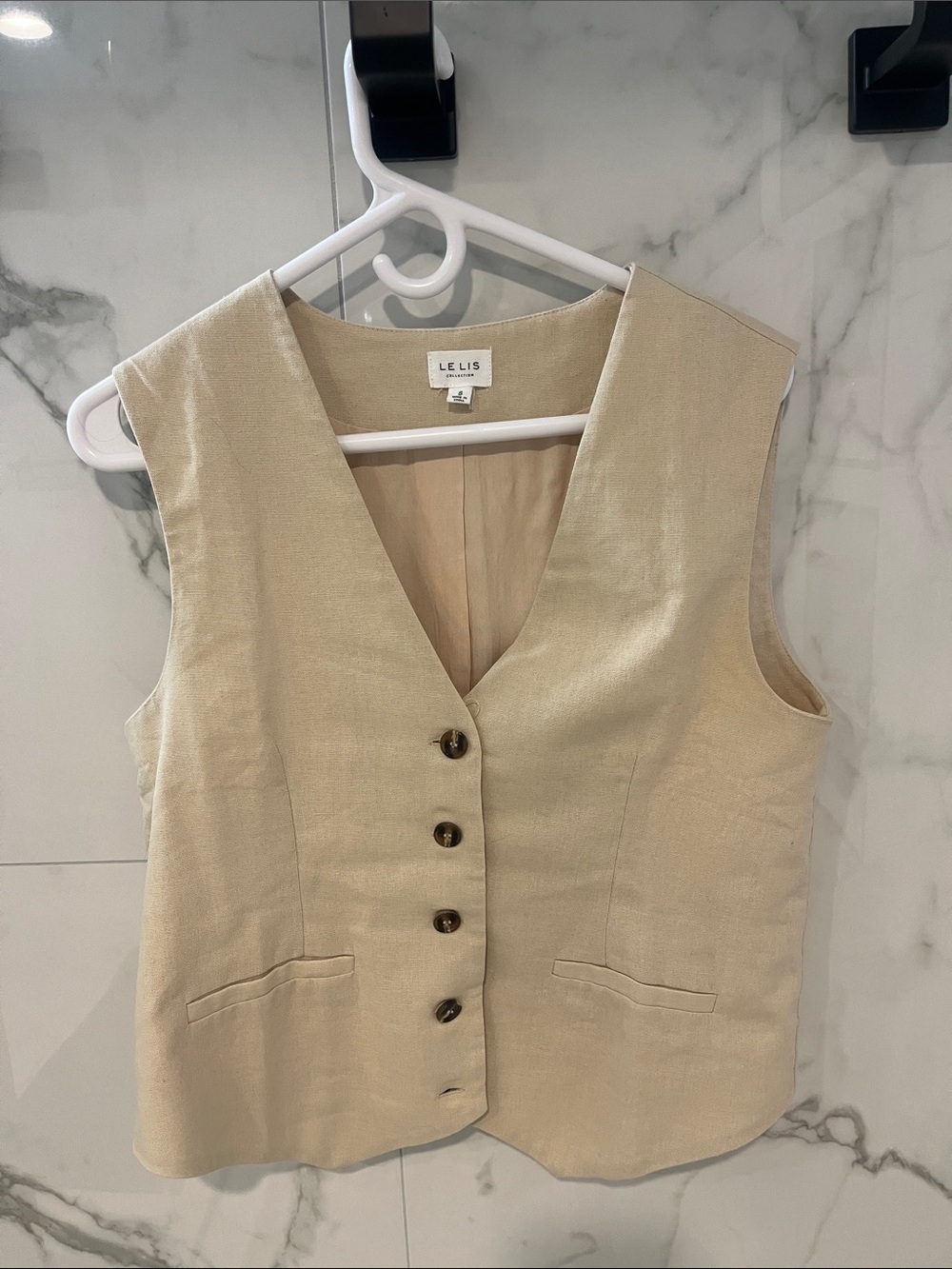 Le Lis Beige Linen-Blend Button Vest
